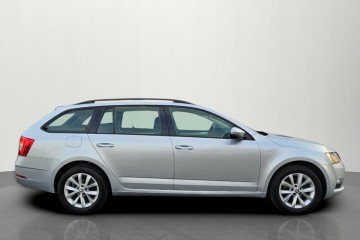 po serwisie - niski spalanie - automatyczna skrzynia - faktura vat 23%